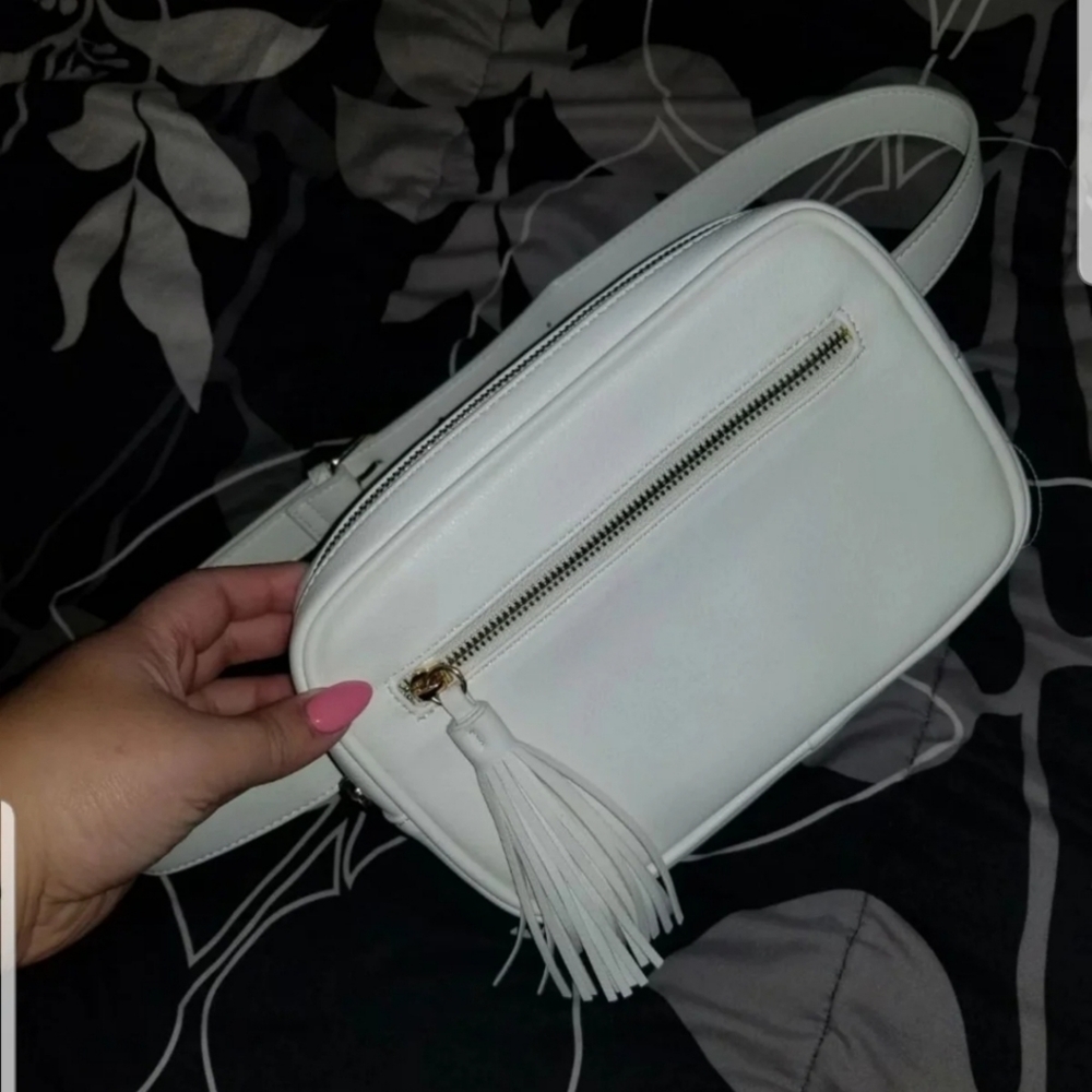 White fanny pack